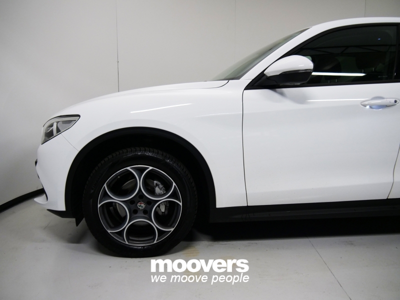 ALFA ROMEO Stelvio 2.0 Turbo 200 CV AT8 Q4 Business